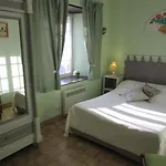 Le Manoir Bed & Breakfast