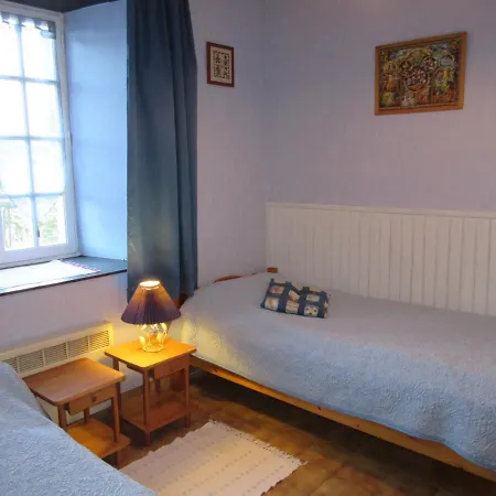 Le Manoir Bed & Breakfast *