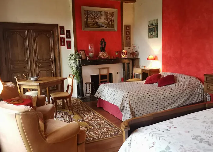 Le Manoir Bed & Breakfast